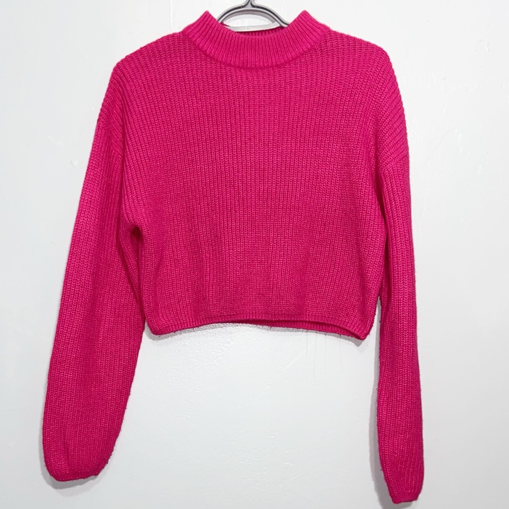 H&M cropped knitted sweater